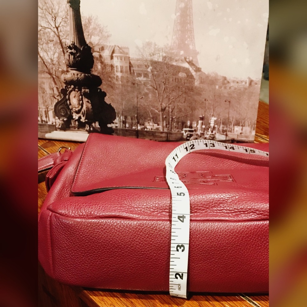 🦋 Beautiful Tory Burch Crossbody! - Picture 3 of 5